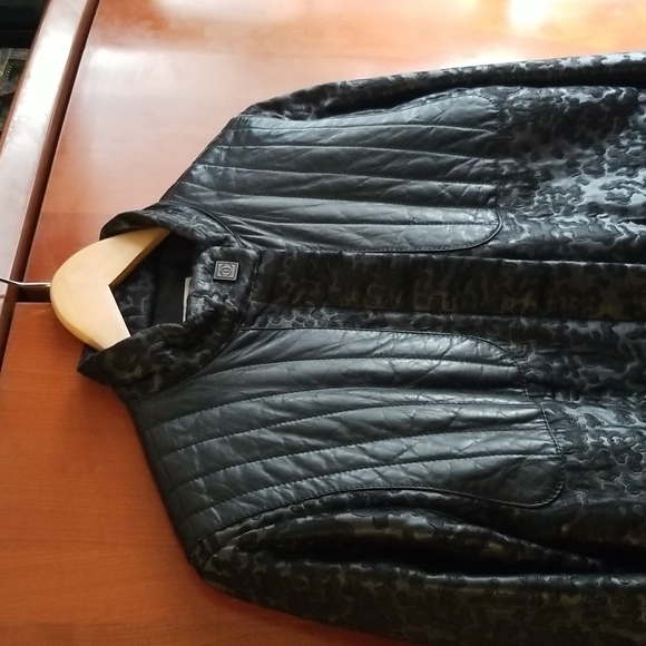 SOLD!!! Chanel Lamb leather &viscose CC logo  Jacket - Picture 4 of 15